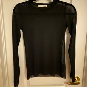 Aritzia Wilfred Free Kristen Sheer Top in size Small